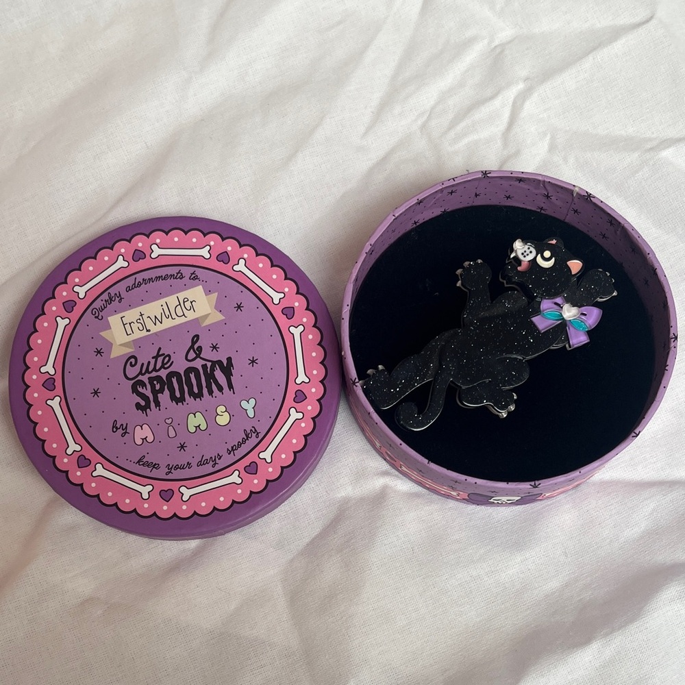 Erstwilder Black Cat Brooch